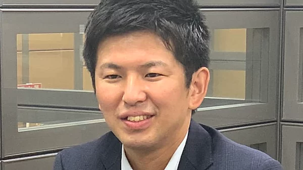 「日本酒業界が驚愕」大吟醸が10本で税別9990円、ベルーナが発売